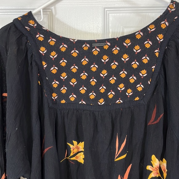 Billabong Ella Bella Peasant Silhouette Blouse - Picture 8 of 9